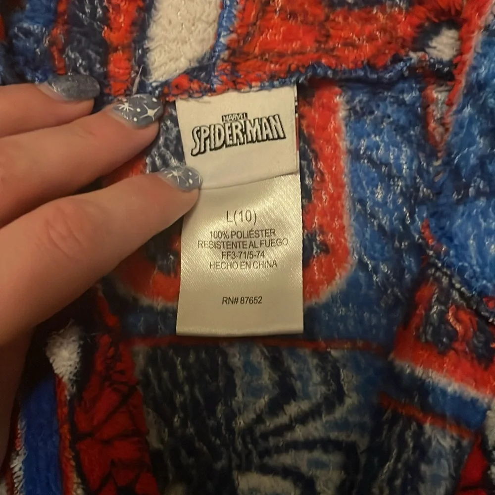 Boy’s Marvel SpiderMan robe - Picture 2 of 4